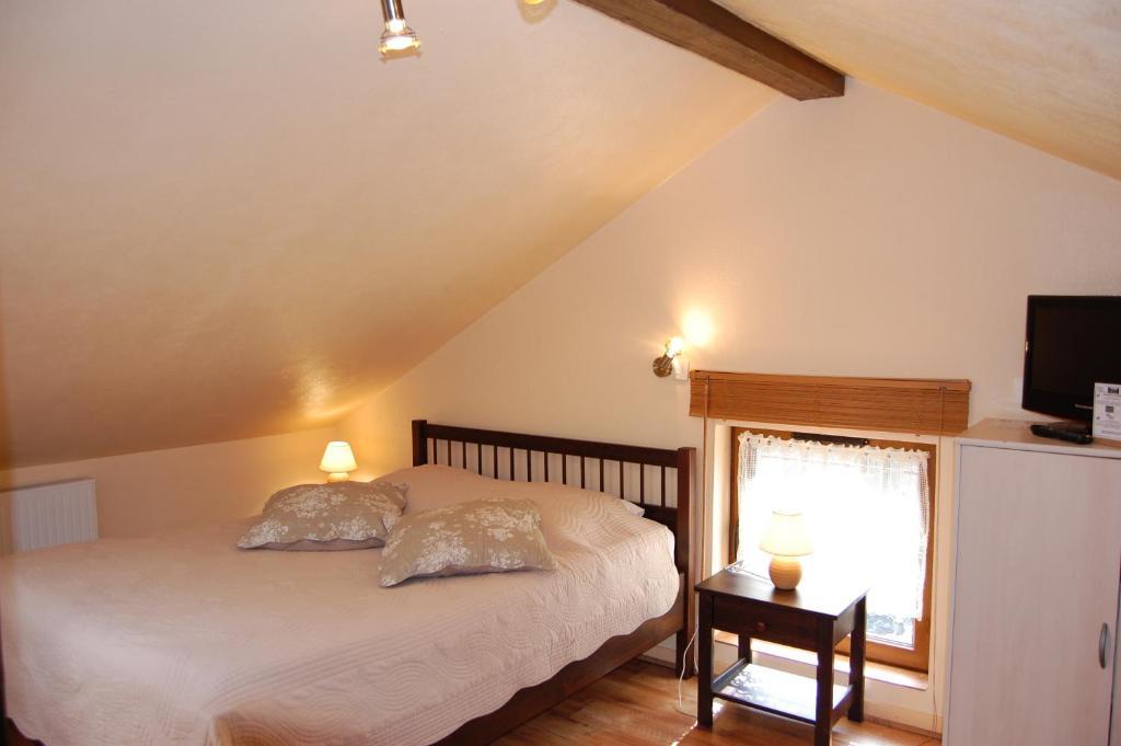 סן-אמנדה-לה-או Auberge Du Bord Des Eaux - Demi-Pension Assuree Sur Reservation חדר תמונה