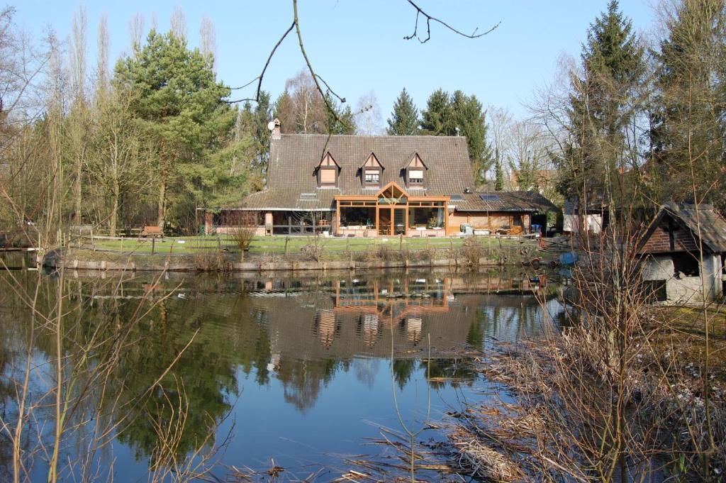 סן-אמנדה-לה-או Auberge Du Bord Des Eaux - Demi-Pension Assuree Sur Reservation מראה חיצוני תמונה
