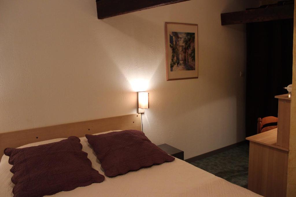 סן-אמנדה-לה-או Auberge Du Bord Des Eaux - Demi-Pension Assuree Sur Reservation חדר תמונה
